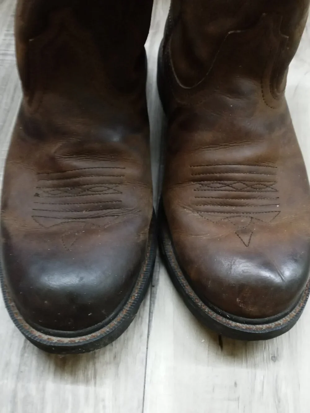 ARIAT 9.5 EE Men's Boots No Lace